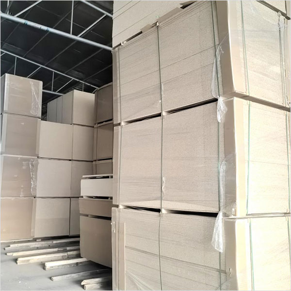 Solid wood pellet board