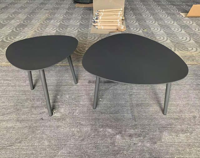 Artistic Nordic Style Outdoor Aluminum Garden Furniture Round Coffee Table 分享