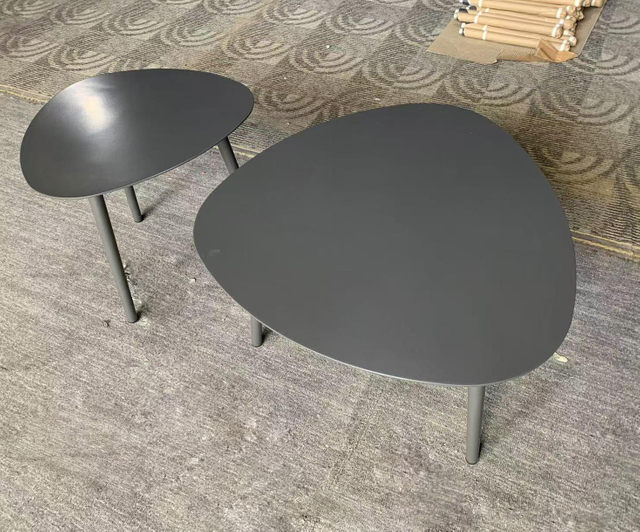 Artistic Nordic Style Outdoor Aluminum Garden Furniture Round Coffee Table 分享