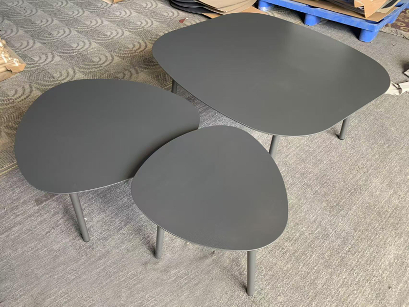 Artistic Nordic Style Outdoor Aluminum Garden Furniture Round Coffee Table 分享