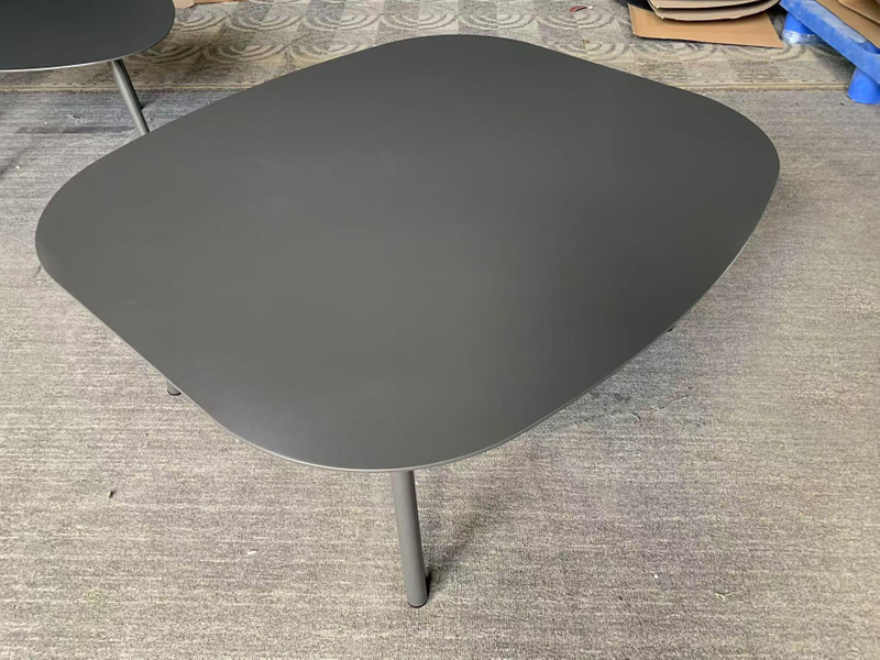 Artistic Nordic Style Outdoor Aluminum Garden Furniture Round Coffee Table 分享