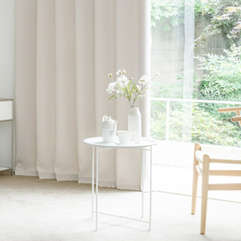 Hot Selling Solid Color Blackout Curtains Single Side Glossy Modern Curtains for Living Room 分享