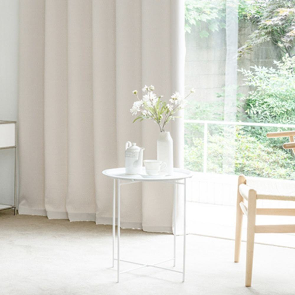 Hot Selling Solid Color Blackout Curtains Single Side Glossy Modern Curtains for Living Room 分享