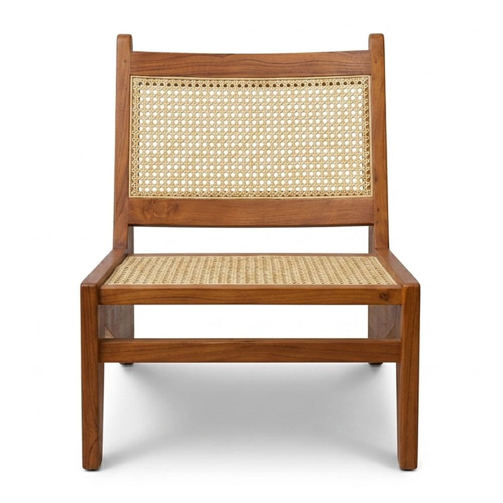Modern Solid Wood Rattan Lounge Chair with Eco-Friendly Design for Outdoor Use