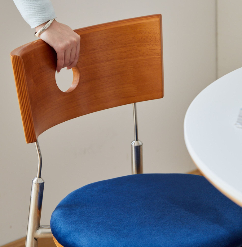 Modern Cherry Wood Dining Chair with Half-Round Design for Restaurants
