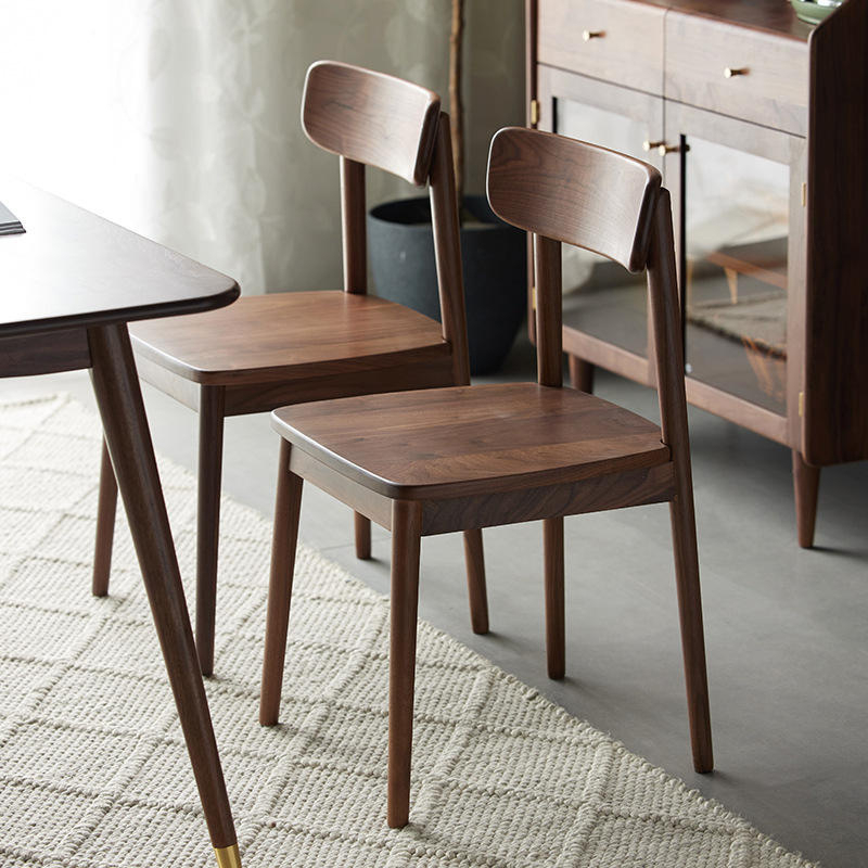 Nordic Solid Wood Dining Chair with Modern Design for Kitchen Restaurant